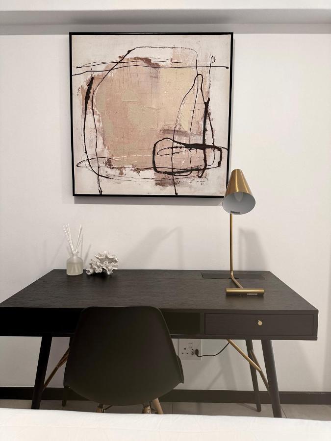 Stylish Executive Apartment With Power Backup 요하네스버그 외부 사진