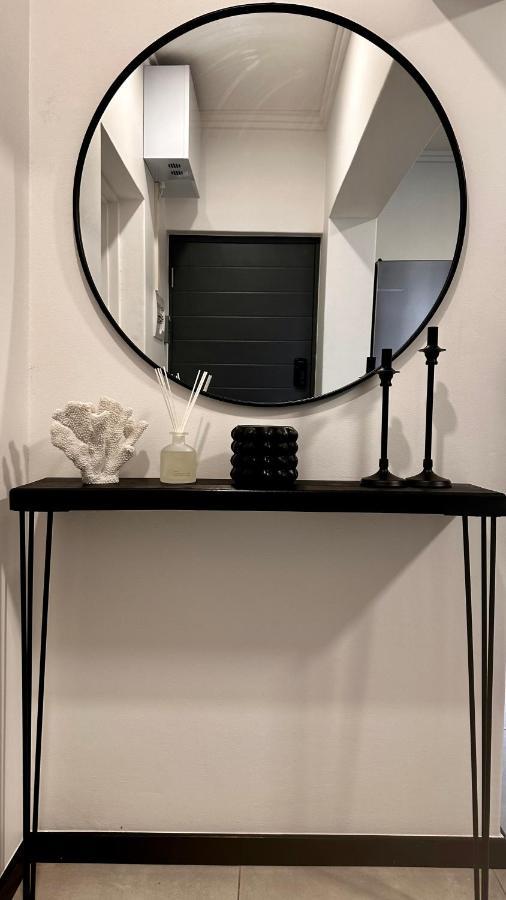 Stylish Executive Apartment With Power Backup 요하네스버그 외부 사진
