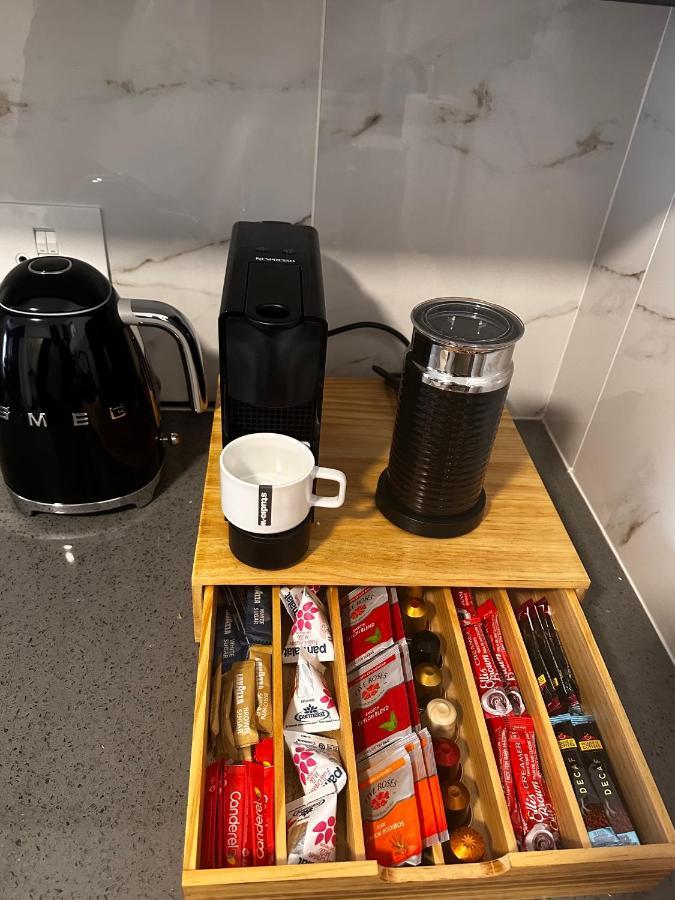 Stylish Executive Apartment With Power Backup 요하네스버그 외부 사진