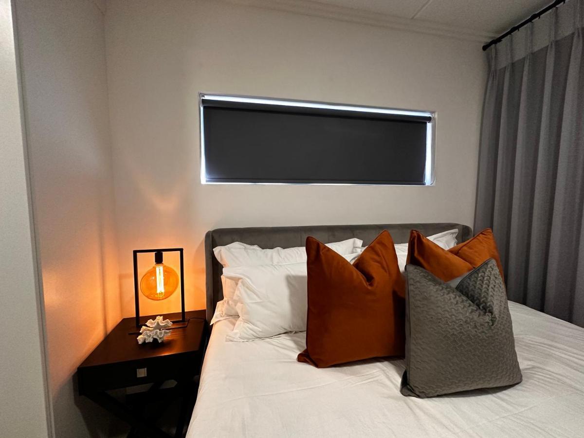Stylish Executive Apartment With Power Backup 요하네스버그 외부 사진